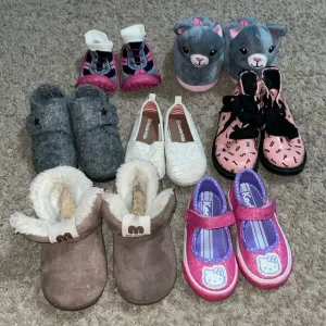 Baby girl 7 shoes lot size 5