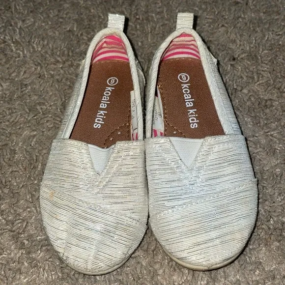 Baby girl 7 shoes lot size 5