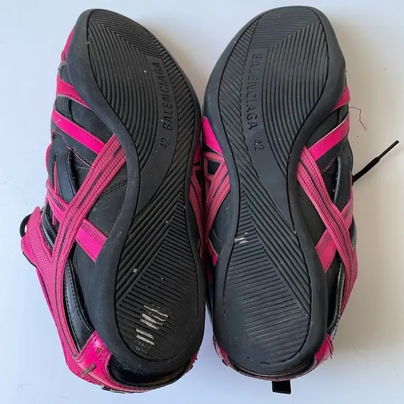 Balenciaga mens Pink and Black Sneakers drive size 42 men’s 10