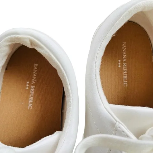 Banana Republic Factory bright white Perforated faux leather sneakers size 7.