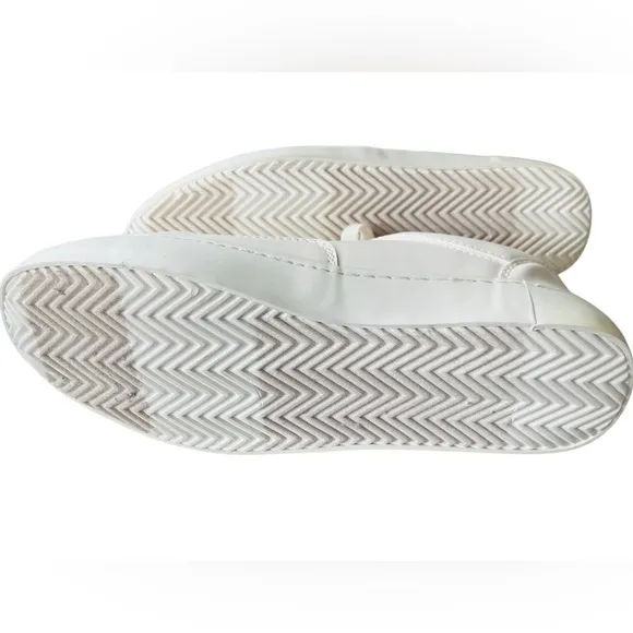 Banana Republic Factory bright white Perforated faux leather sneakers size 7.