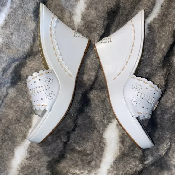 BCBGeneration White Wedge Sandals 7.5