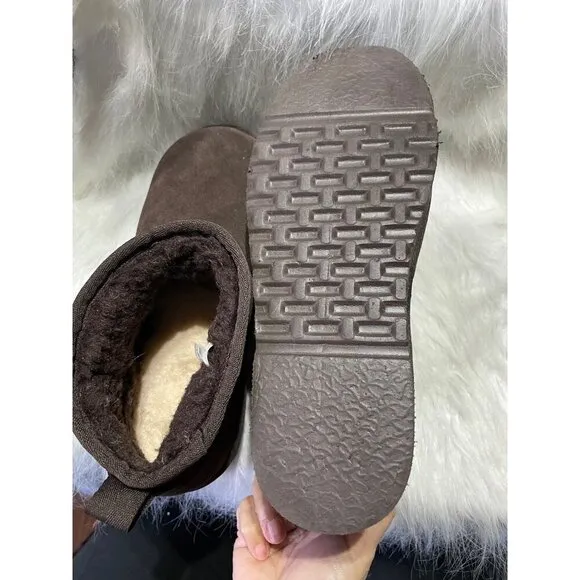 Bearpaw Womens Short Brown Suede Winter Boots With Plush Fleece Lining Size 10