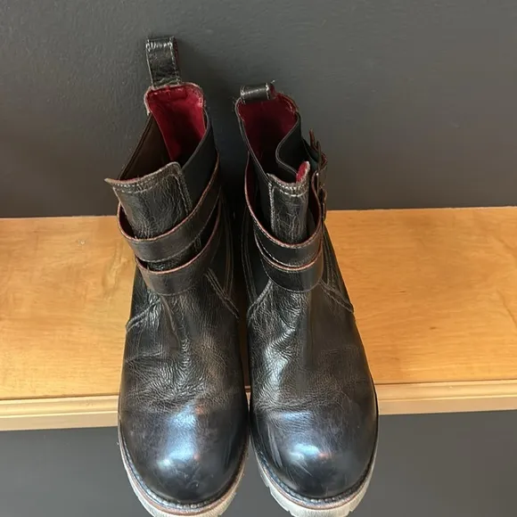 BedStu Ginger Leather Boots - Black Rustic