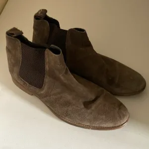 BEN SHERMAN SUEDE slip on MENS BOOTS brown size 11