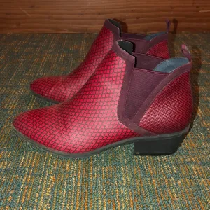Betabrand Women’s Tennis Western Boot/Red Diamond/ Size: 7M