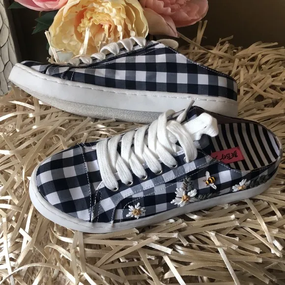 Betsey Johnson Edna Slip on Sneakers