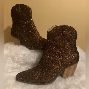 BETSY JOHNSON ladies brown (bronze) Diva Rhinestone Emory boots size 9 N…