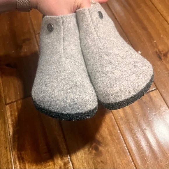 Birkenstock andermatt shearling girls size 34 and 33