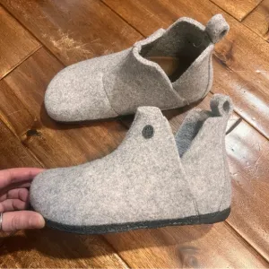 Birkenstock andermatt shearling girls size 34 and 33