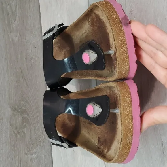 Birkenstock Women Gizeh Leather Black Pink Sandals Flats Birko  shoes sz 7