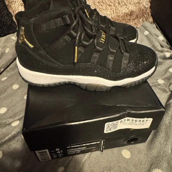 Black and Gold Sneakers Air Jordan 11 Heiress sneakers