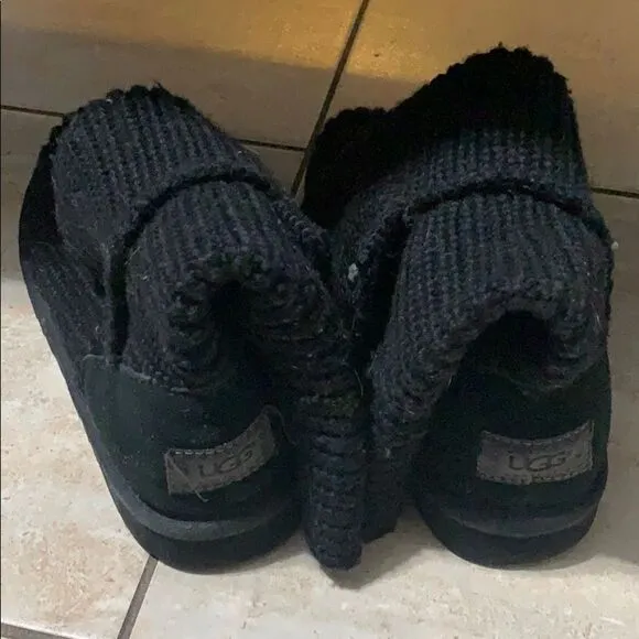 Black UGG boots, Womens size 7 (Big Kids sz 5)