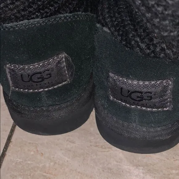 Black UGG boots, Womens size 7 (Big Kids sz 5)