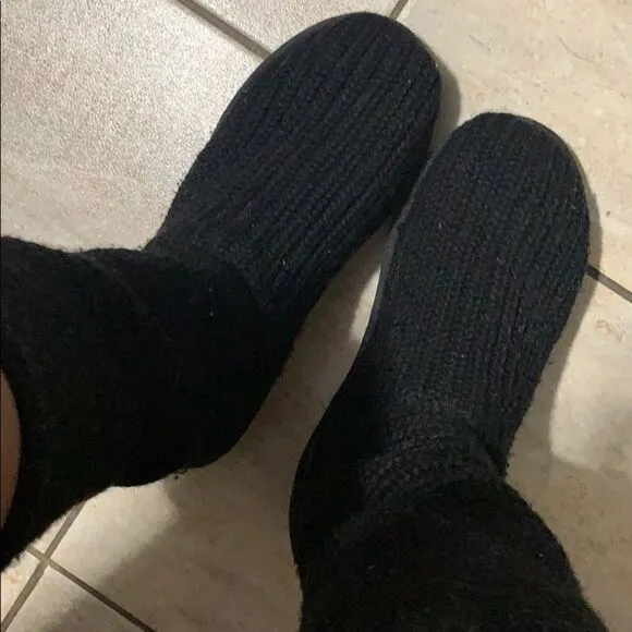 Black UGG boots, Womens size 7 (Big Kids sz 5)