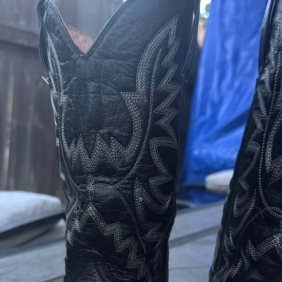 Black Western Cowboy Boots with Intricate Stitching