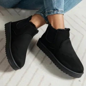 Black Winter Boots with Slip-On Design and Sturdy Soles, size 40 (US8).