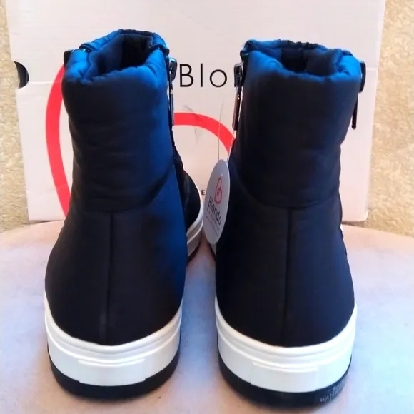 Blondo Waterproof Quilted Snow Winter Boots Sz 10 NWB