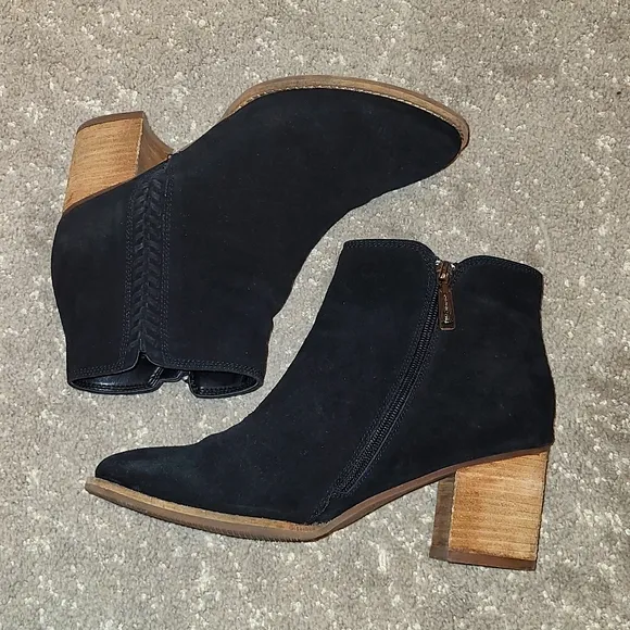 Blondo znina Whipstitch Waterproof Suede Ankle Boot