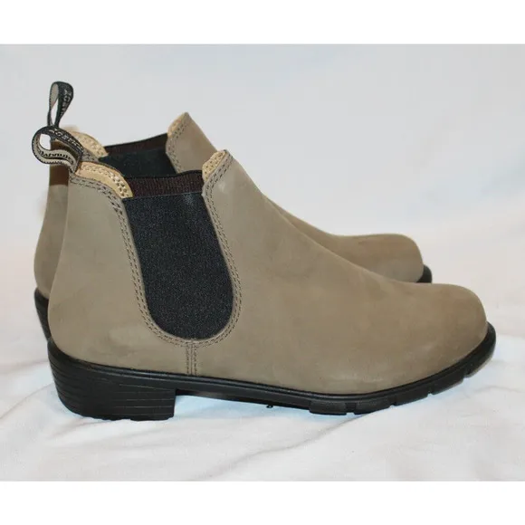 Blundstone 1974 Ankle Women Suede‎ Stone Nubuck Heeled Chelsea Boots NIB