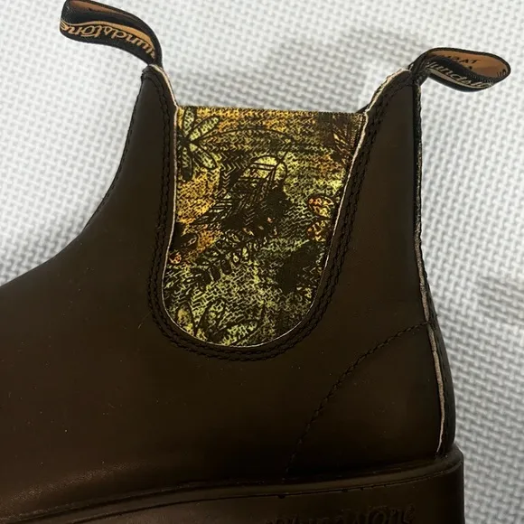 Blundstone 2201 Black Chelsea Boots Floral Fern Elastic - Women’s 9.5 / UK 6.5