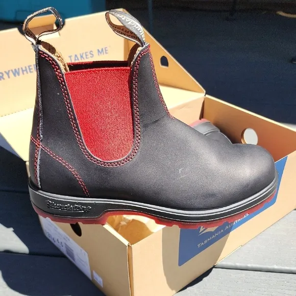 Blundstone Black and Red Ankle Boots NEW