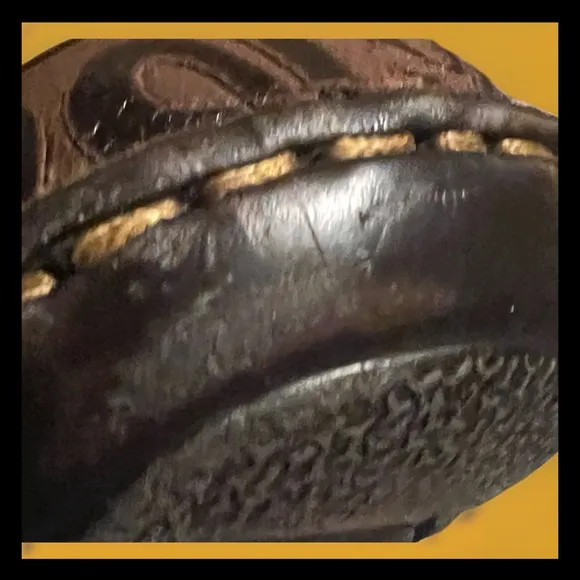B.O.C.  BORN Concept Women Brown Tooled Leather Comfort Nursing Clog...Sz 8.5