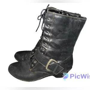 B.O.C. Born Leather Boots Black