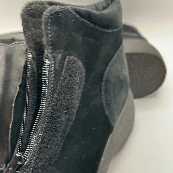 Bogner Sz 9 Black Suede Winter Boots with Platform Sole