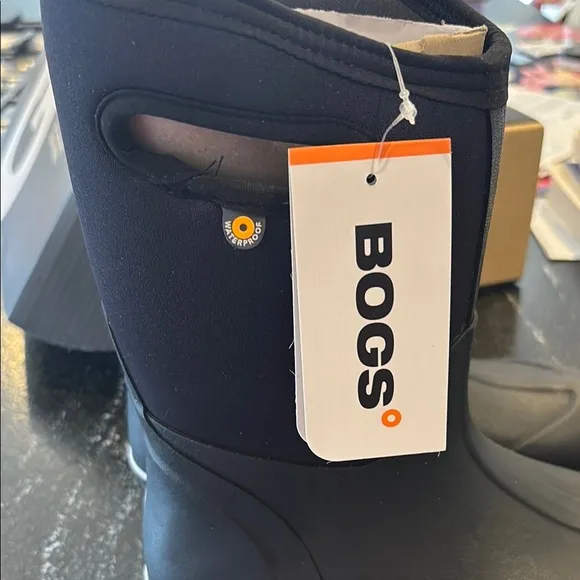 BOGS Youth Black Waterproof Rain &amp; Snow Boots, size 6 NWT and box