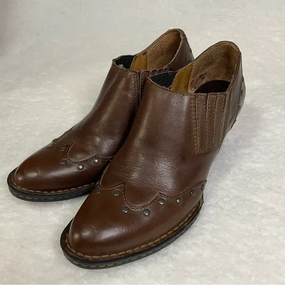 Born Boots Women's 7 Brown Leather Booties Tour Ankle Western Studded