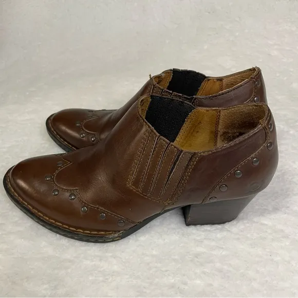 Born Boots Women's 7 Brown Leather Booties Tour Ankle Western Studded