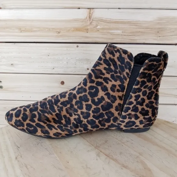 BORN REMO 6 US Leopard Print Ankle Boots Fabric Booties Slip-on/Pull-on NEW