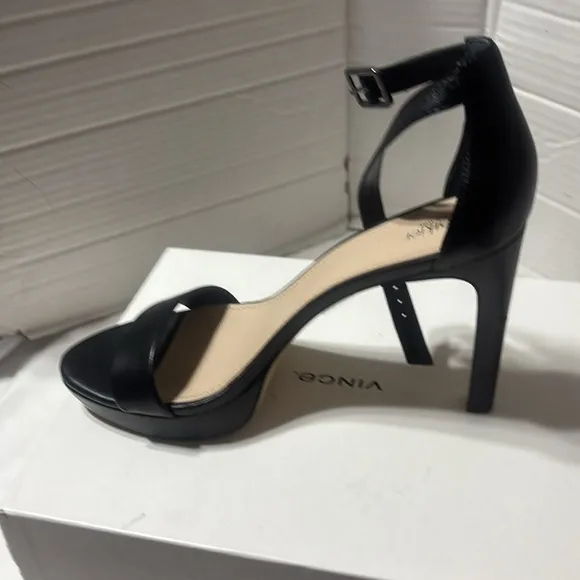 Botkier Willow Black Leather Women's Sandals. NWOT
