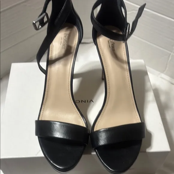 Botkier Willow Black Leather Women's Sandals. NWOT