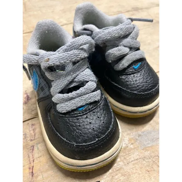 Boys Infant Shoes Size 3 Lot of (5) Sneakers Nike Slippers Shark Camo GUC New