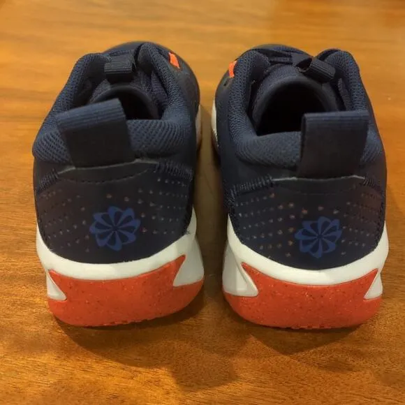 Boys Nike Omni Multi-Court sneakers Shoes size 6Y
