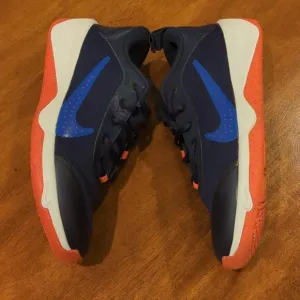 Boys Nike Omni Multi-Court sneakers Shoes size 6Y