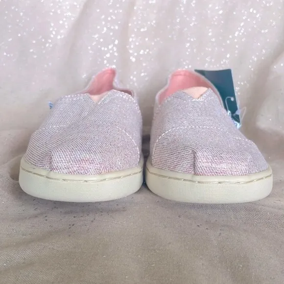 Brand New Toms Girls Rose Cloud Twill Glimmer Slip On Sneakers Metallic Shimmer