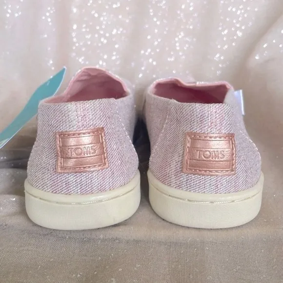 Brand New Toms Girls Rose Cloud Twill Glimmer Slip On Sneakers Metallic Shimmer