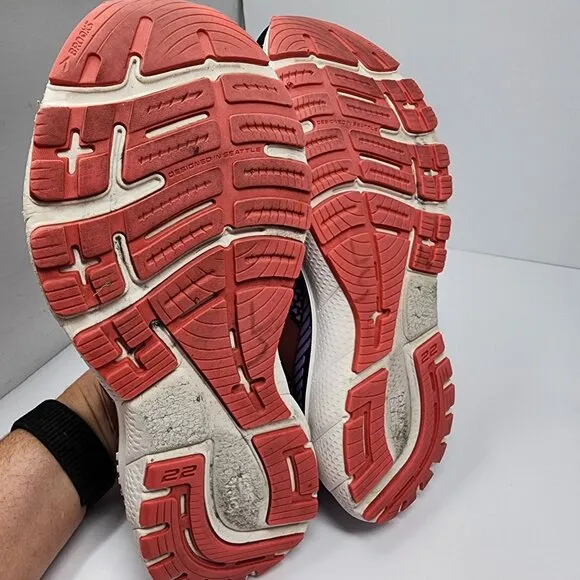 Brooks Adrenaline GTS 22 Running Shoes Womens Size 9.5