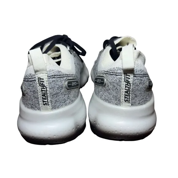 Brooks Gray and White Running Shoes glycerin 20 stealthfit size 9