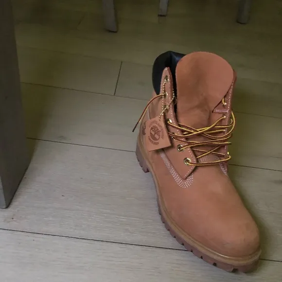 Brown Lace-Up Boots