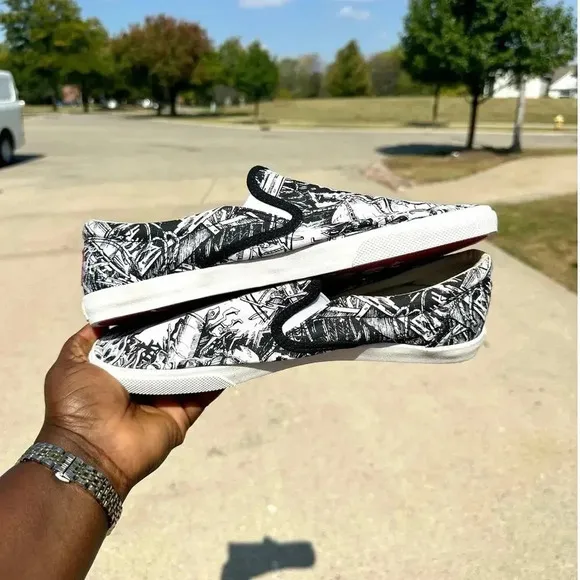 Bucket feet The Old 98 Print Slip On 2015 Holiday Collection Sneaker Women Sz 11