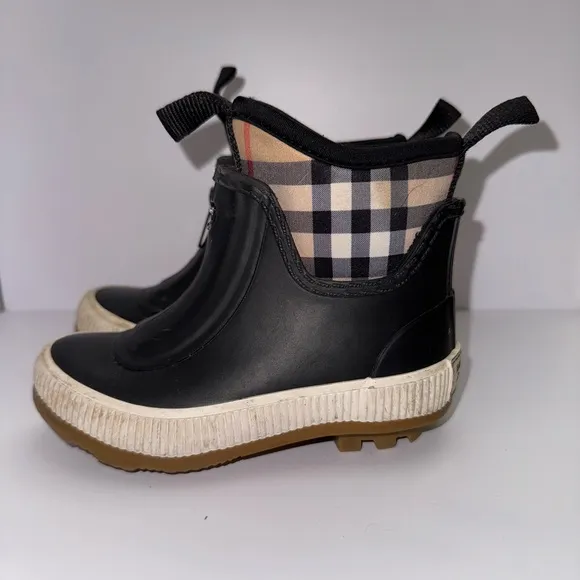 Burberry toddler Kids Black Checkered Boots