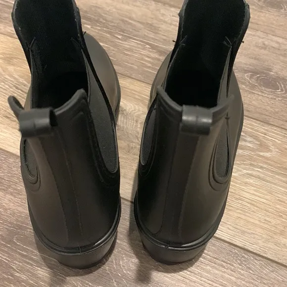 C &amp; C California Women's Lug Sole Boots
