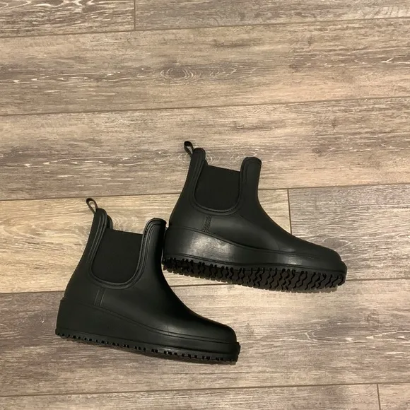 C &amp; C California Women's Lug Sole Boots