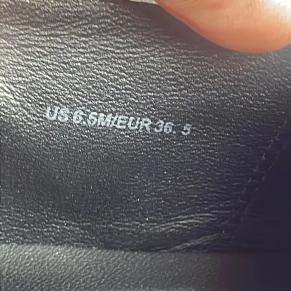 (C) VINCE Comfort LEATHER CORBIN‎ Slip-On Sneakers, Black, Size 6.5