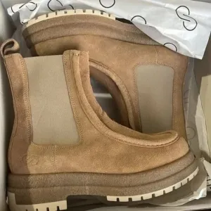 CALIA  By‎ Carrie Underwood SAMIE Moc Toe Boots NWT Tan Winter Size 7