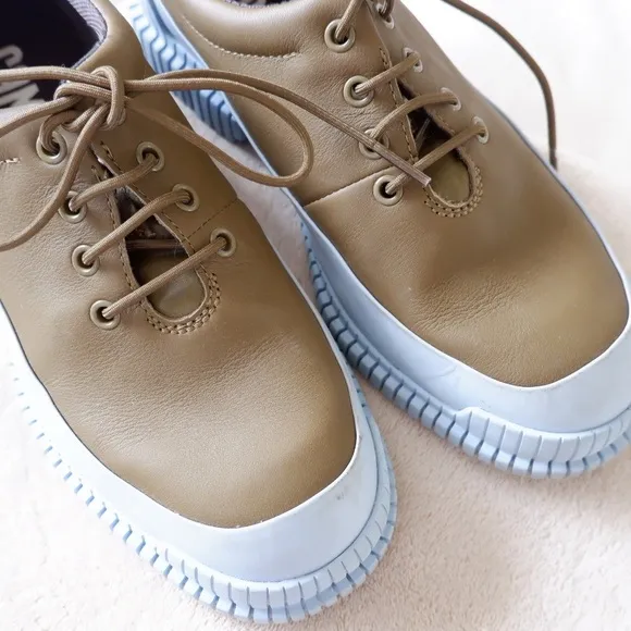 CAMPER Pix in Blue Green